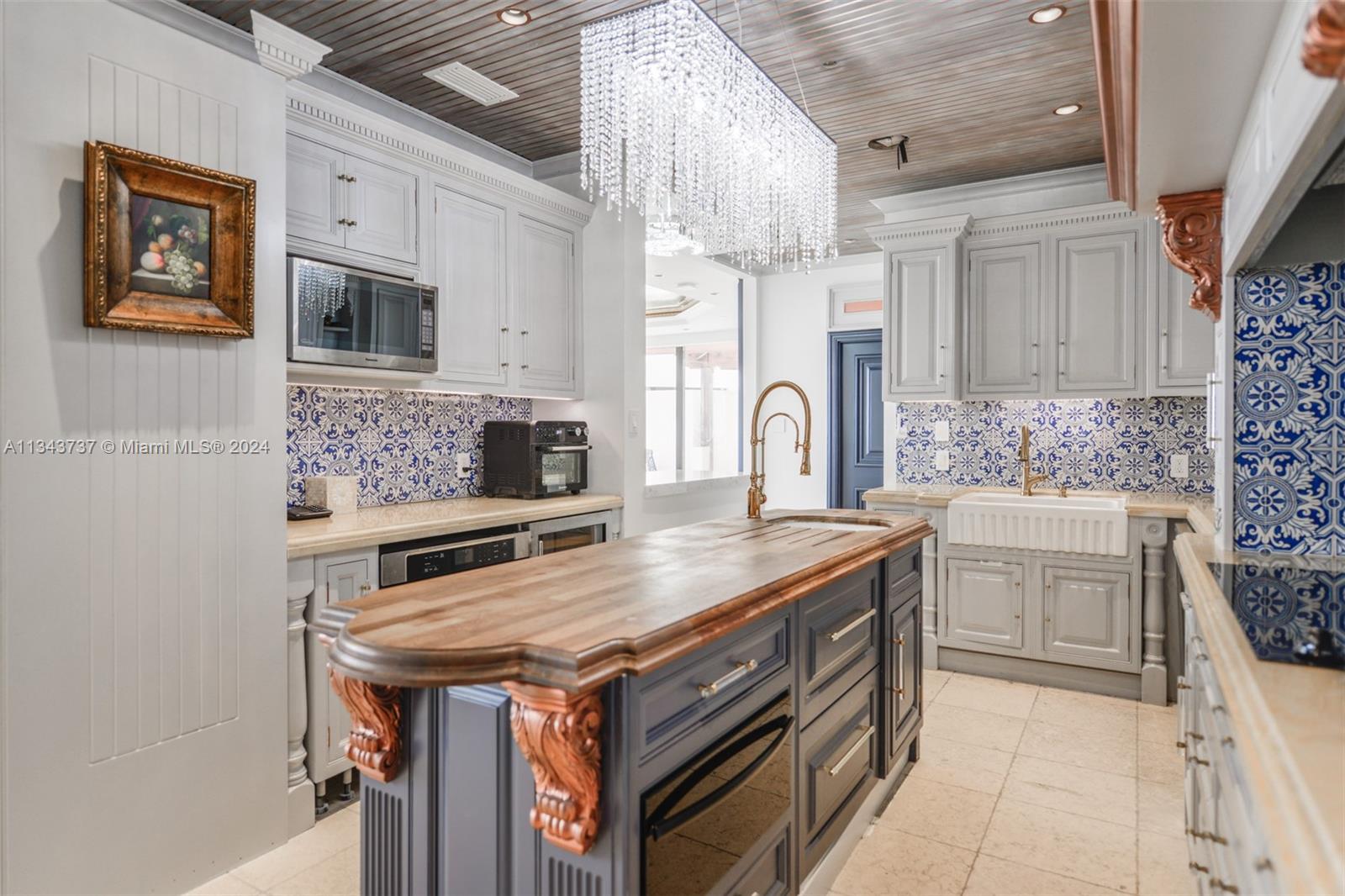 2800 ISL BLVD WILLIAMS IS - Residential