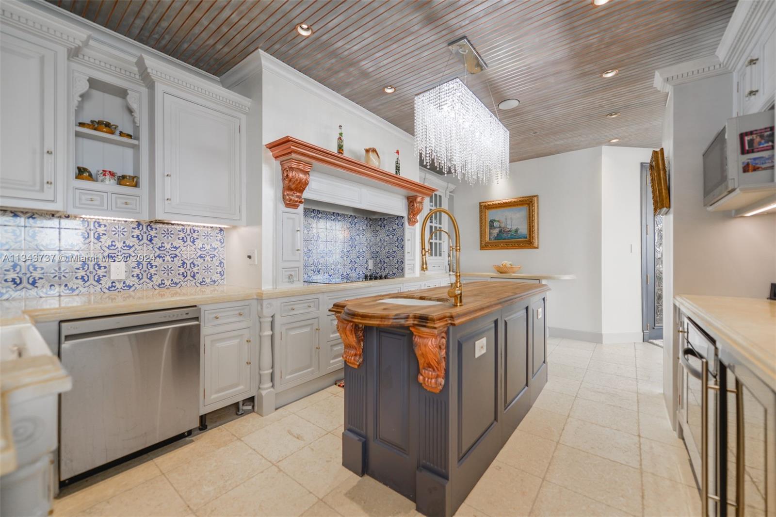 2800 ISL BLVD WILLIAMS IS - Residential