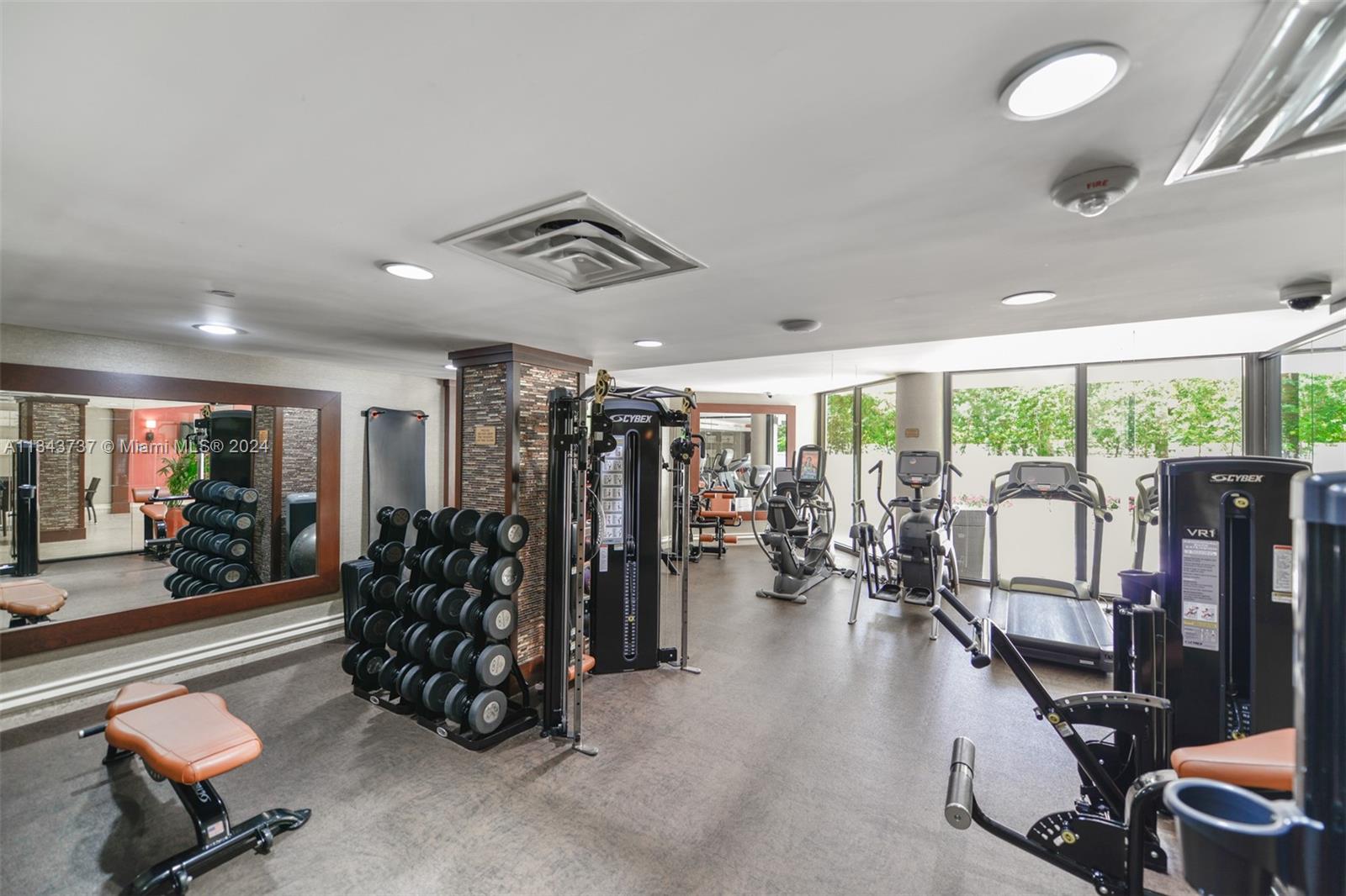 2800 ISL BLVD WILLIAMS IS - Residential