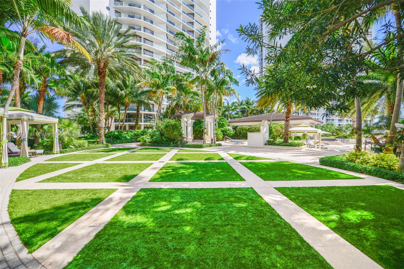 2800 ISL BLVD WILLIAMS IS - Residential