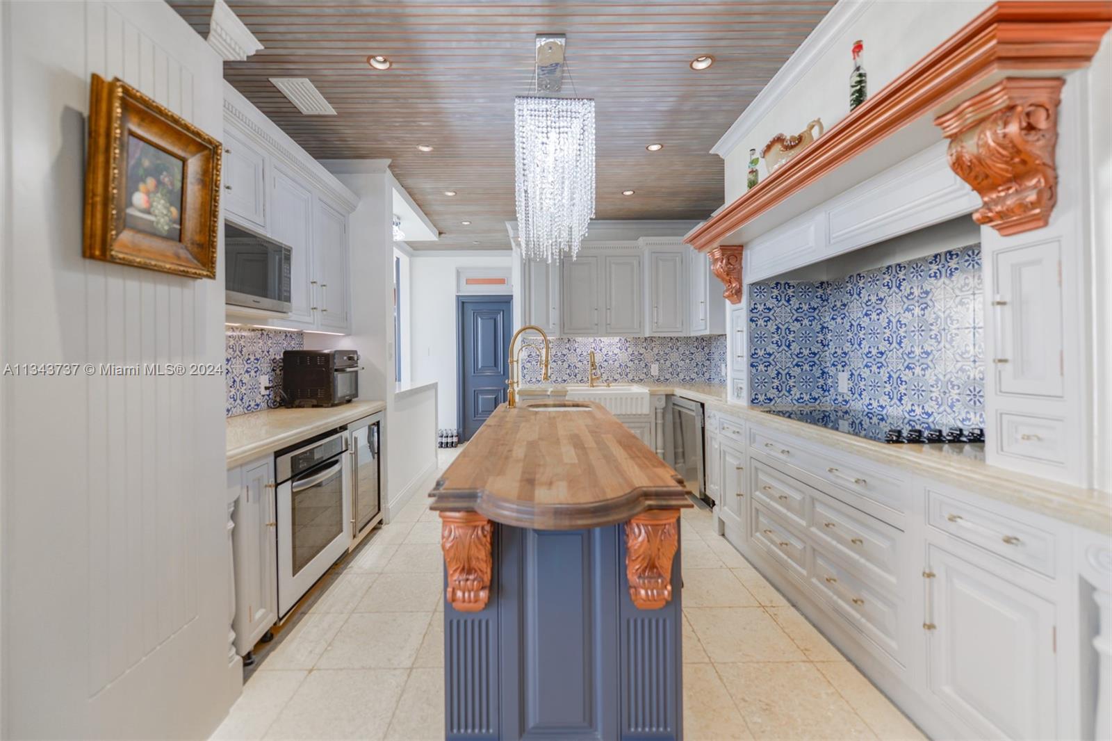 2800 ISL BLVD WILLIAMS IS - Residential