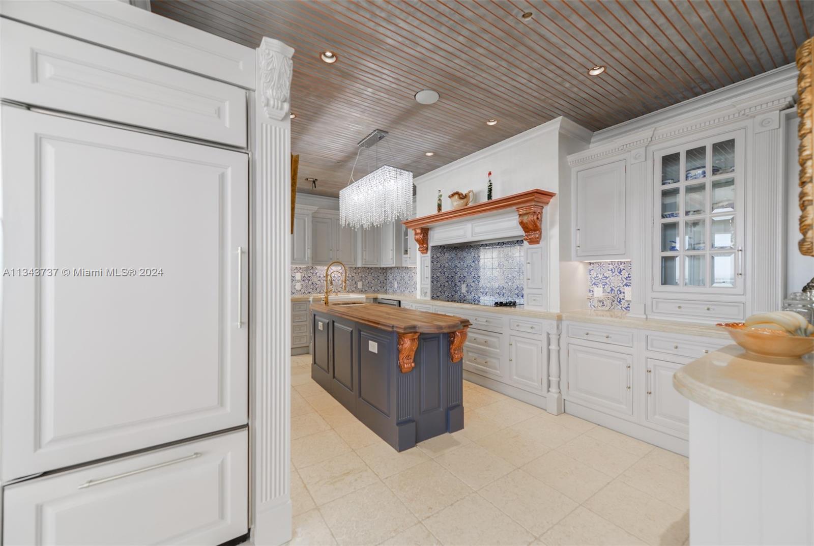 2800 ISL BLVD WILLIAMS IS - Residential