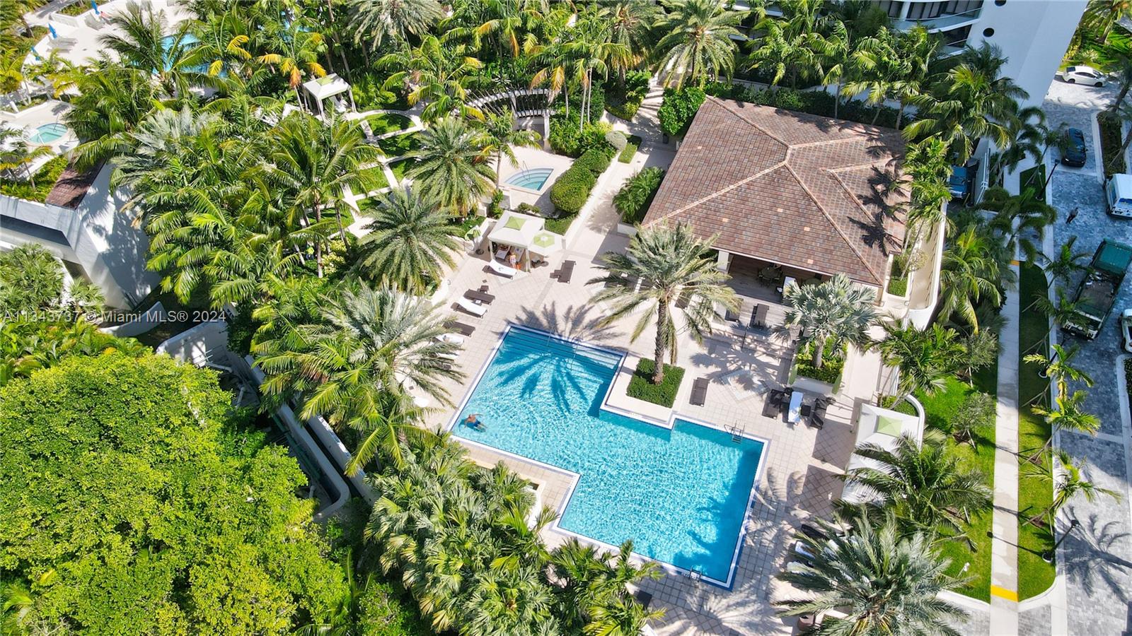 2800 ISL BLVD WILLIAMS IS - Residential