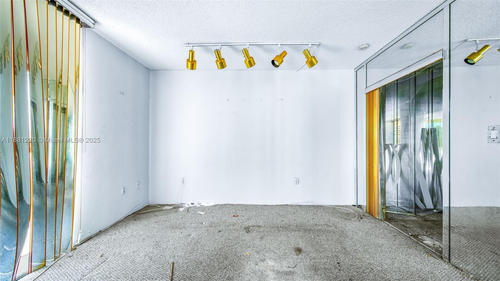 FLAMENCO CONDO TOWER I - Residential