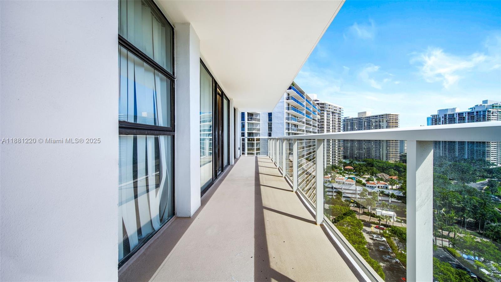 FLAMENCO CONDO TOWER I - Residential