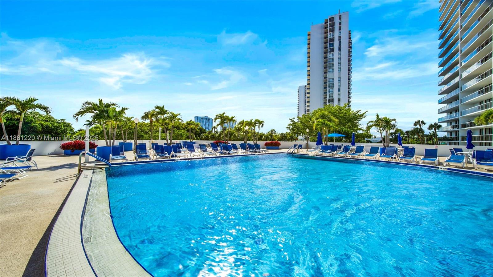 FLAMENCO CONDO TOWER I - Residential