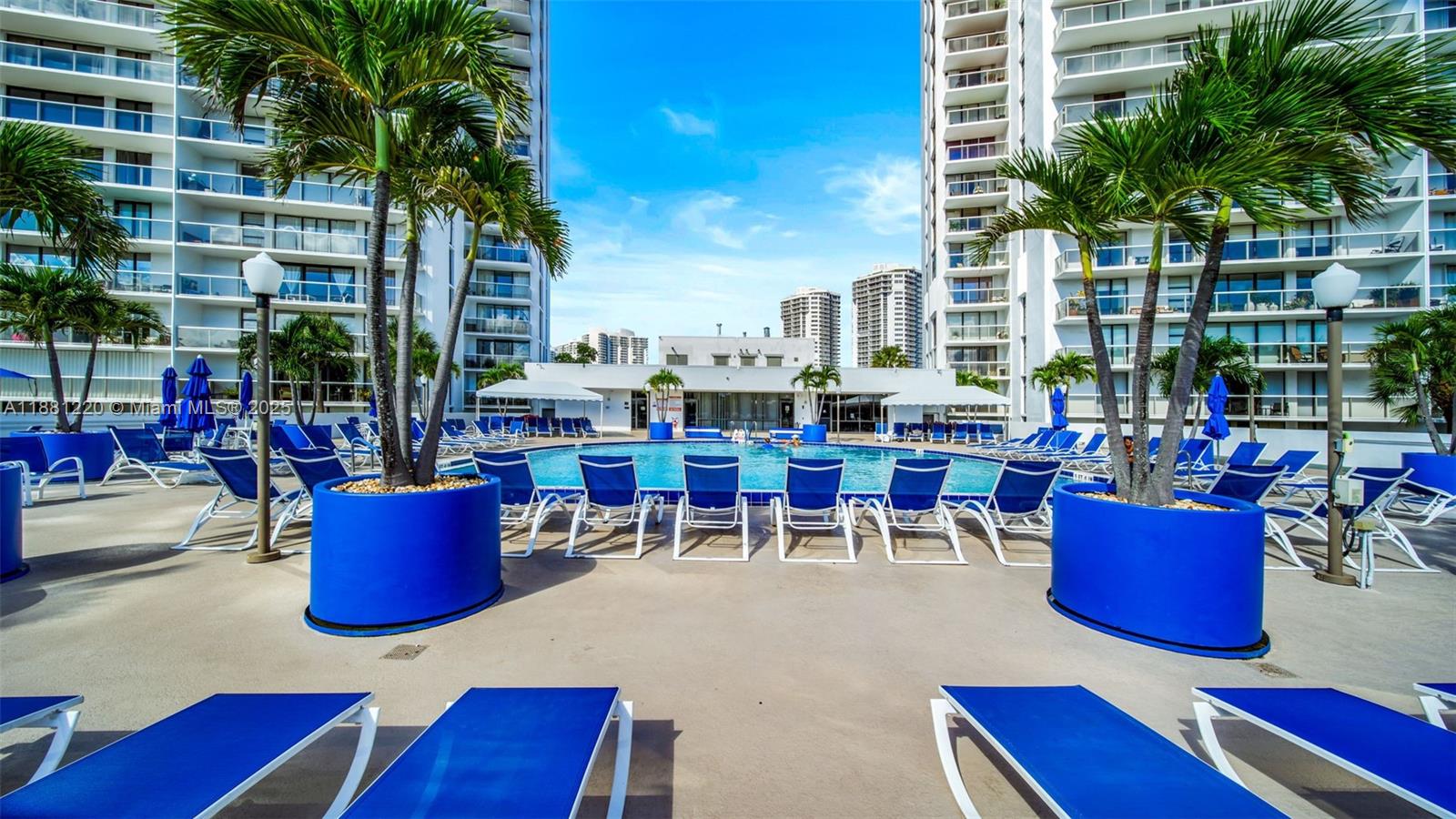 FLAMENCO CONDO TOWER I - Residential