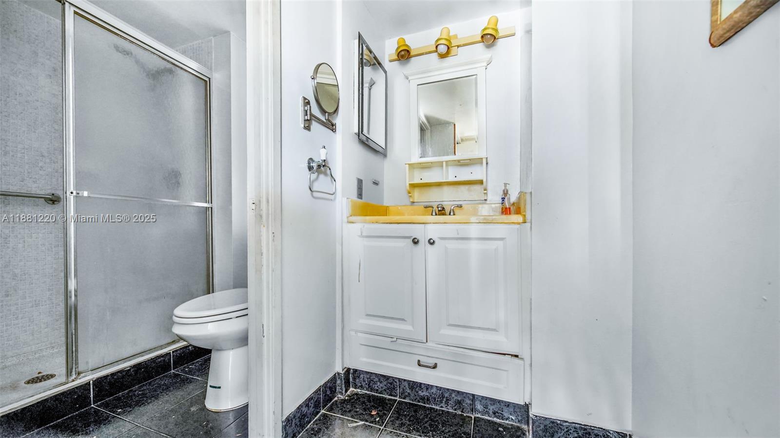 FLAMENCO CONDO TOWER I - Residential