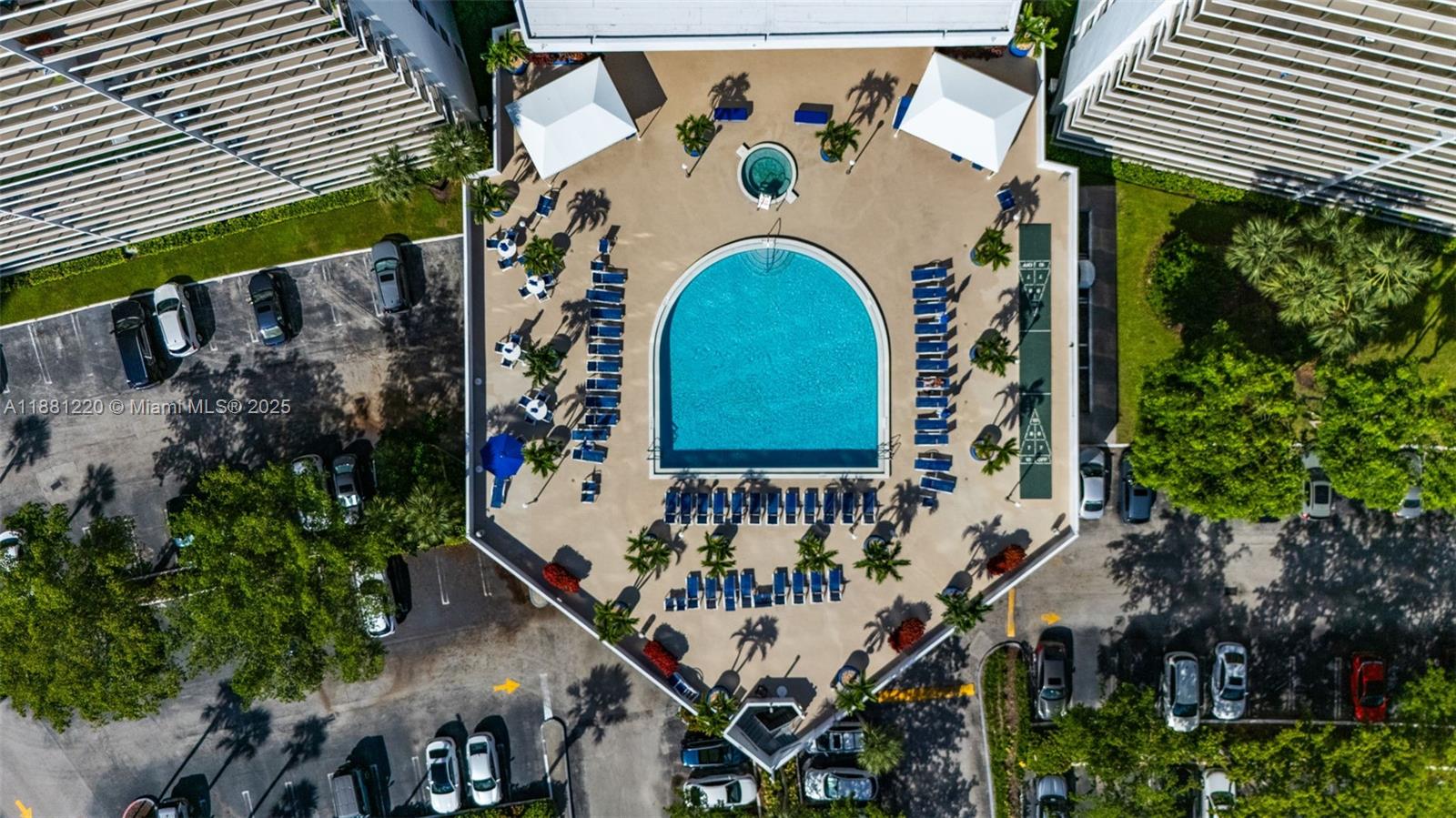 FLAMENCO CONDO TOWER I - Residential