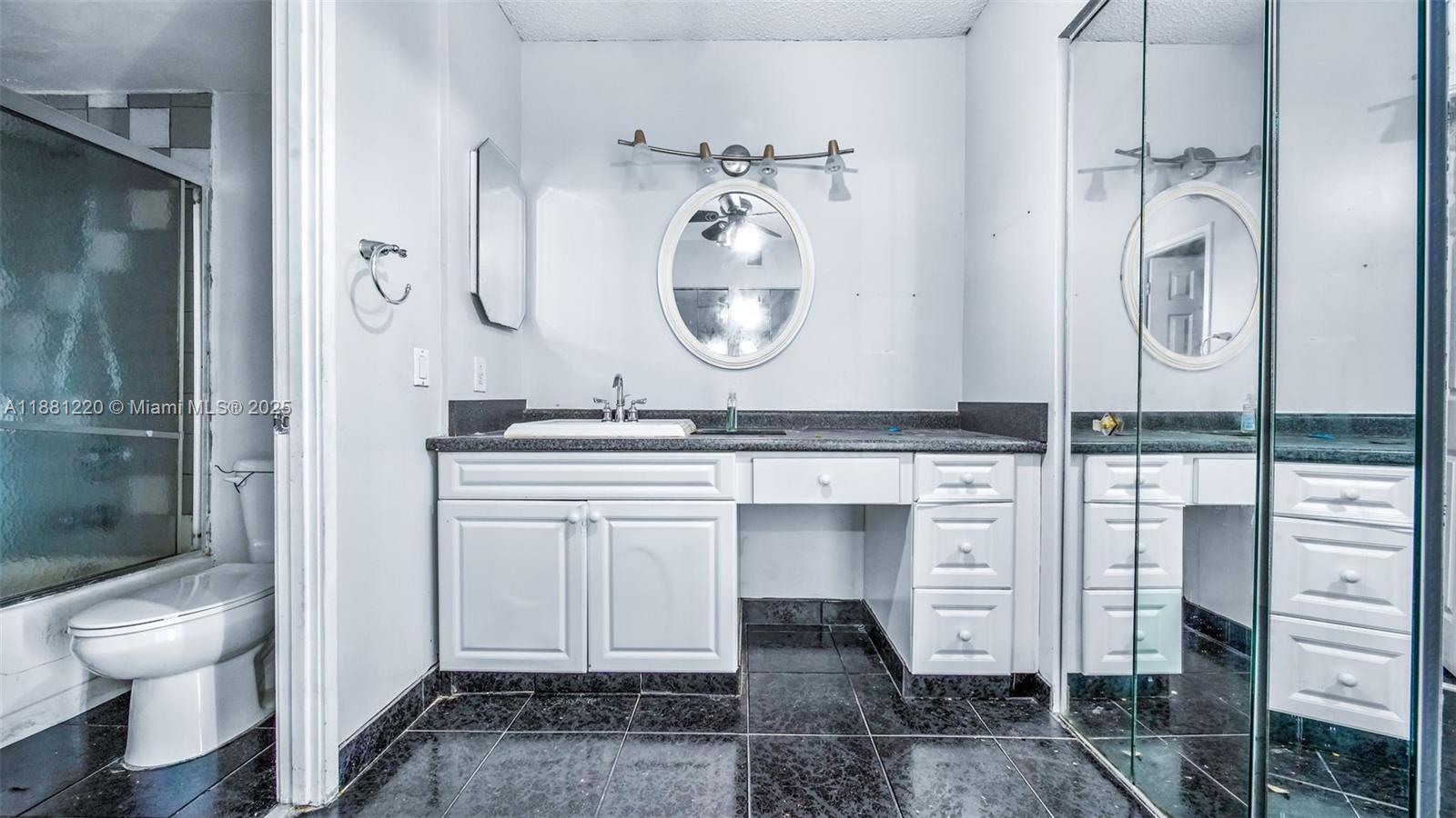 FLAMENCO CONDO TOWER I - Residential