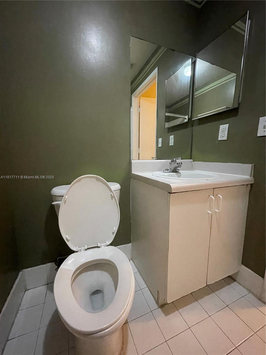 COURTYARDS AT DAVIE CONDO - Residential Lease
