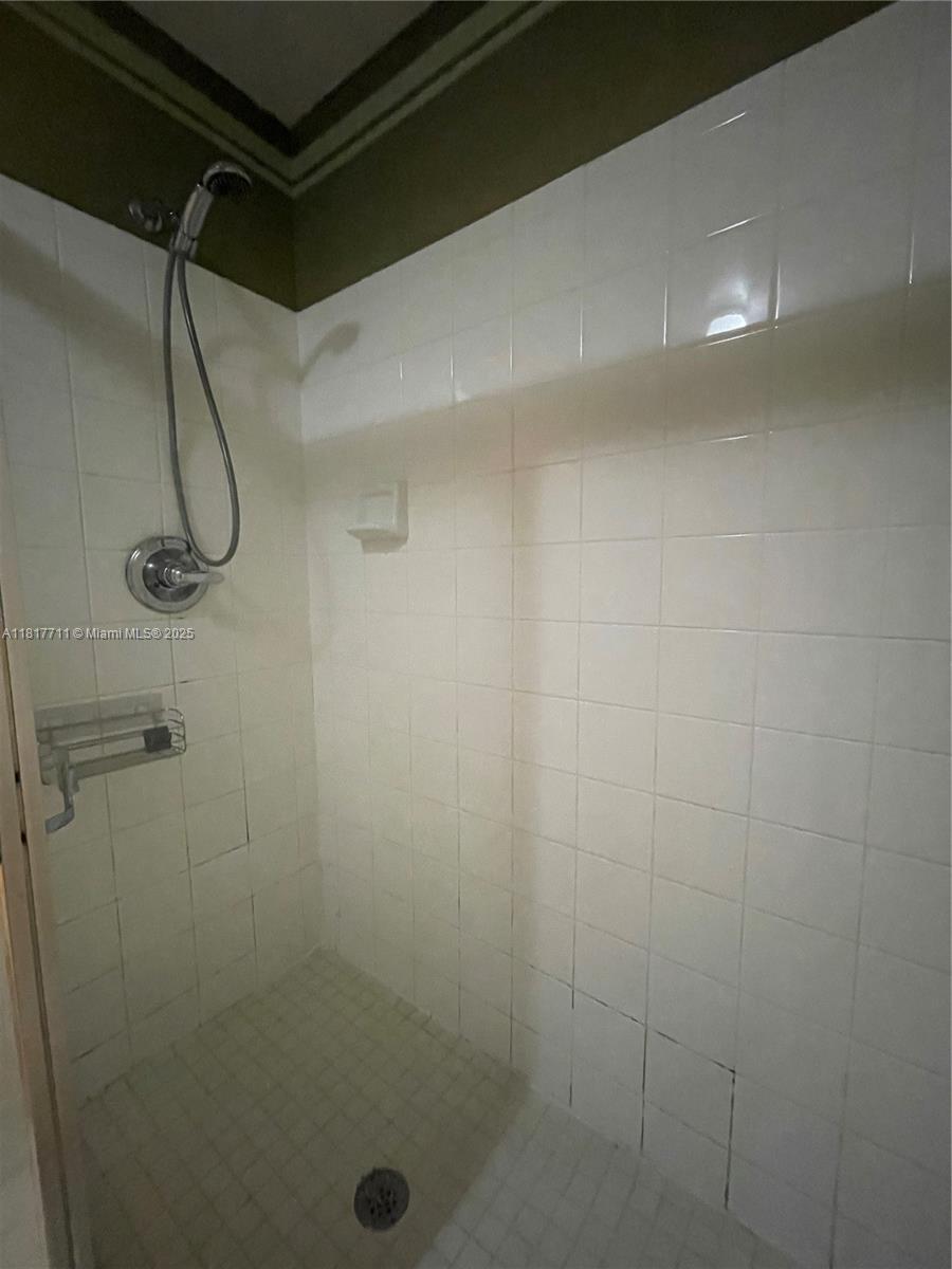 COURTYARDS AT DAVIE CONDO - Residential Lease