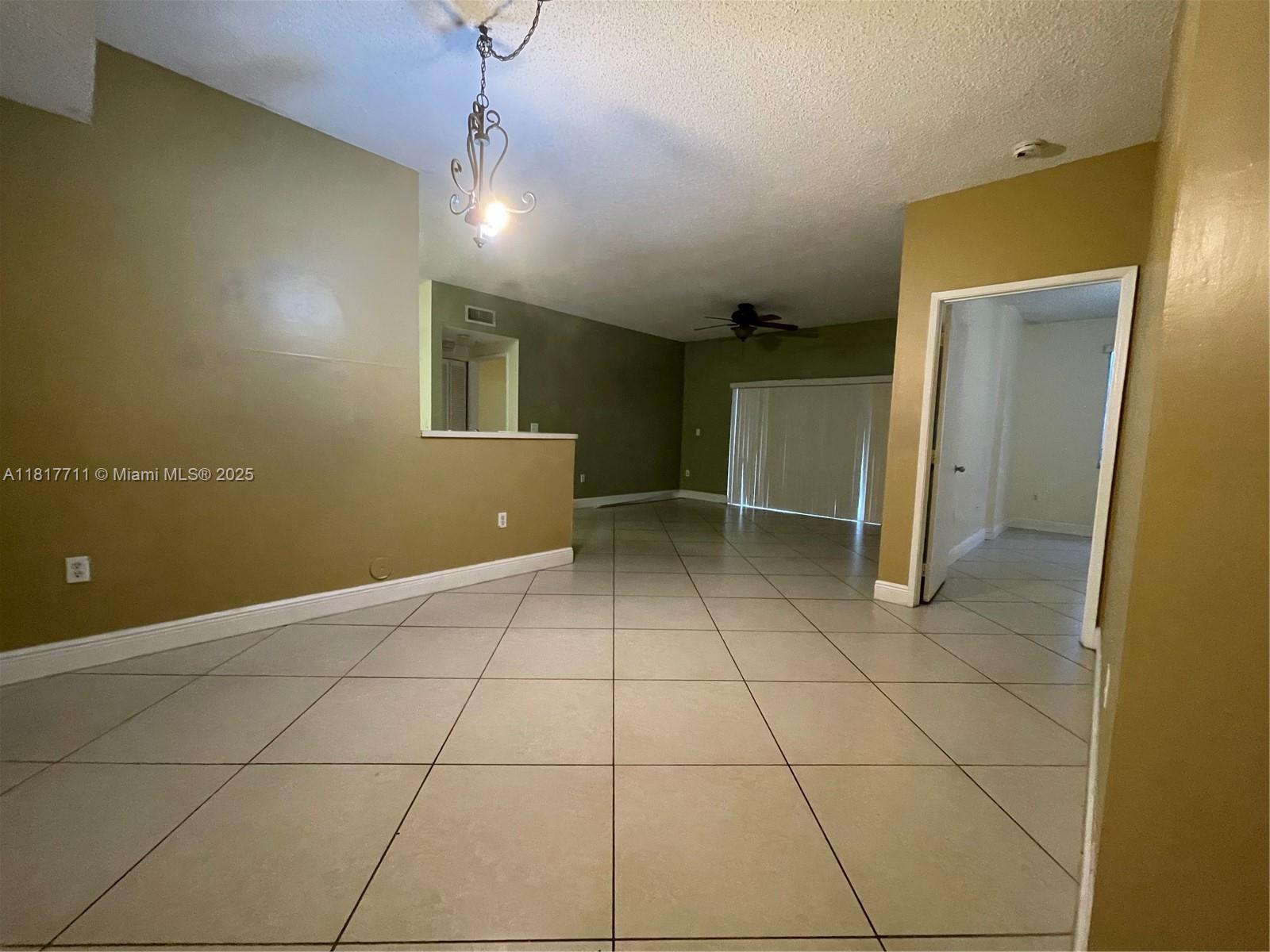 6984 Sw 39th St H102, Davie, Broward County, Florida - 2 Bedrooms  
2 Bathrooms - 