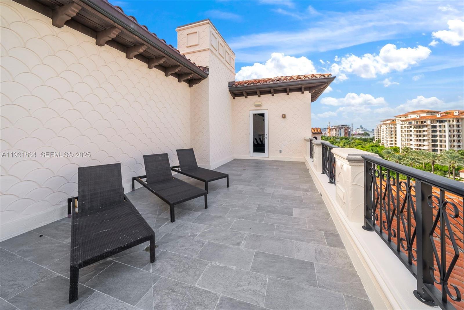 7400 OCEANSIDE AT FISHER - Residential Lease