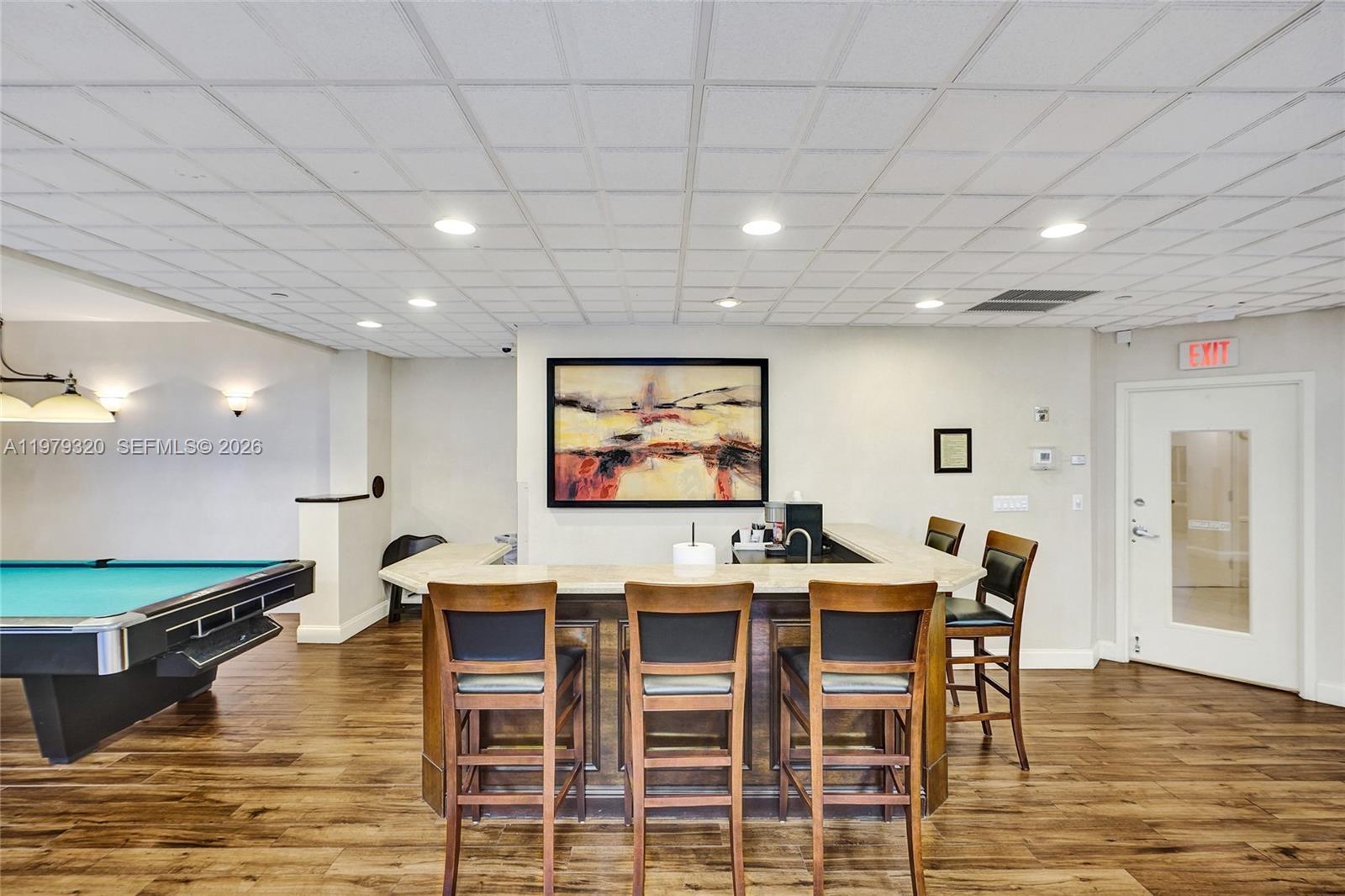 MYSTIC POINTE TOWER 500 C - Residential