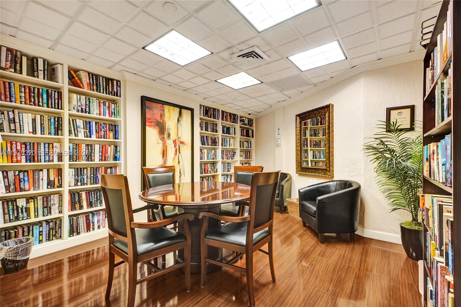 MYSTIC POINTE TOWER 500 C - Residential