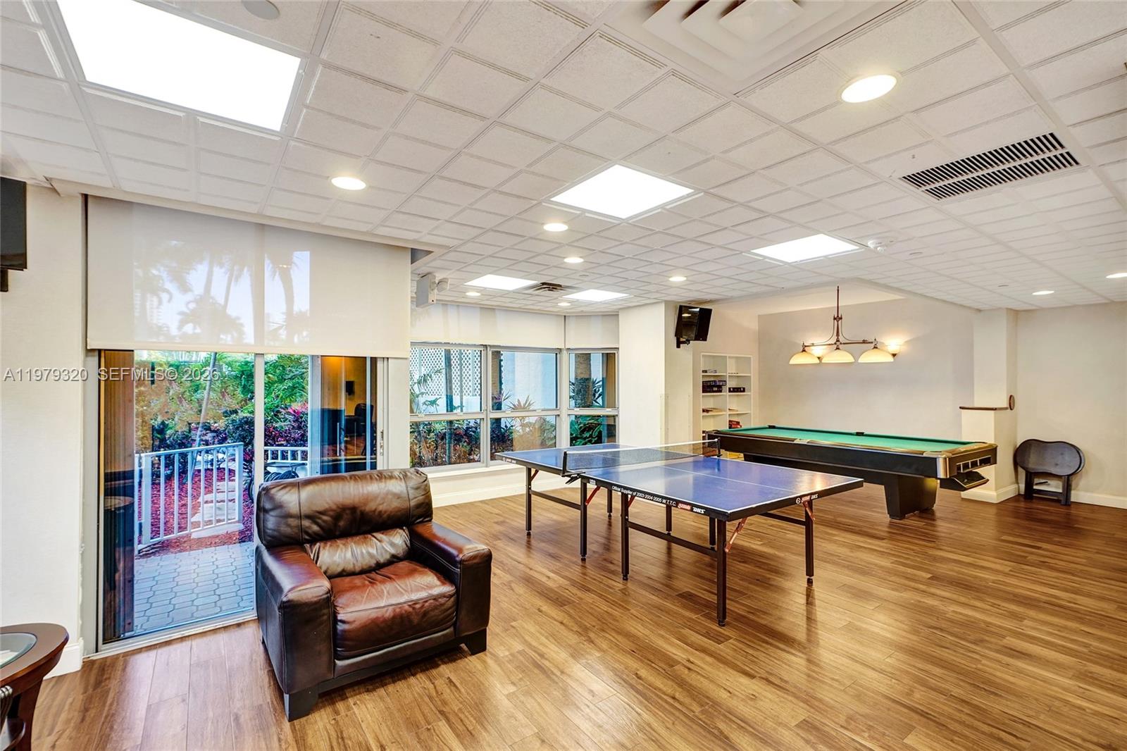 MYSTIC POINTE TOWER 500 C - Residential