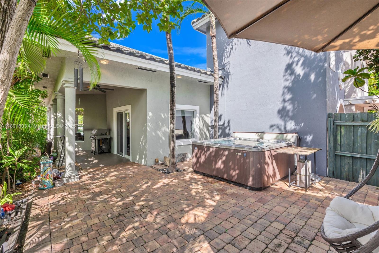 Poinsettia Heights - Residential