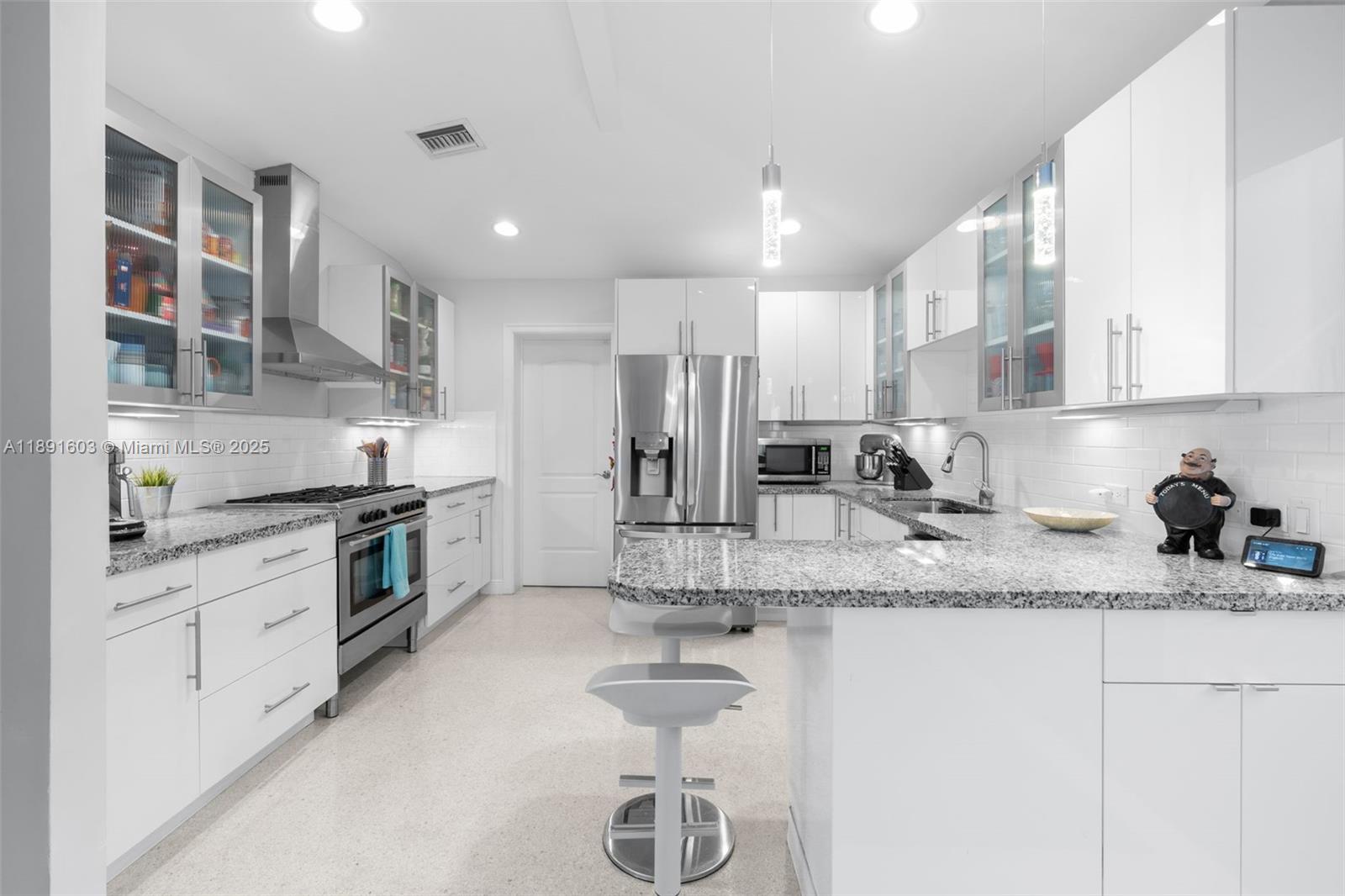 Poinsettia Heights - Residential