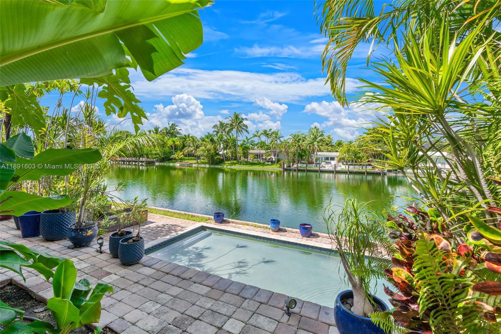 Poinsettia Heights - Residential