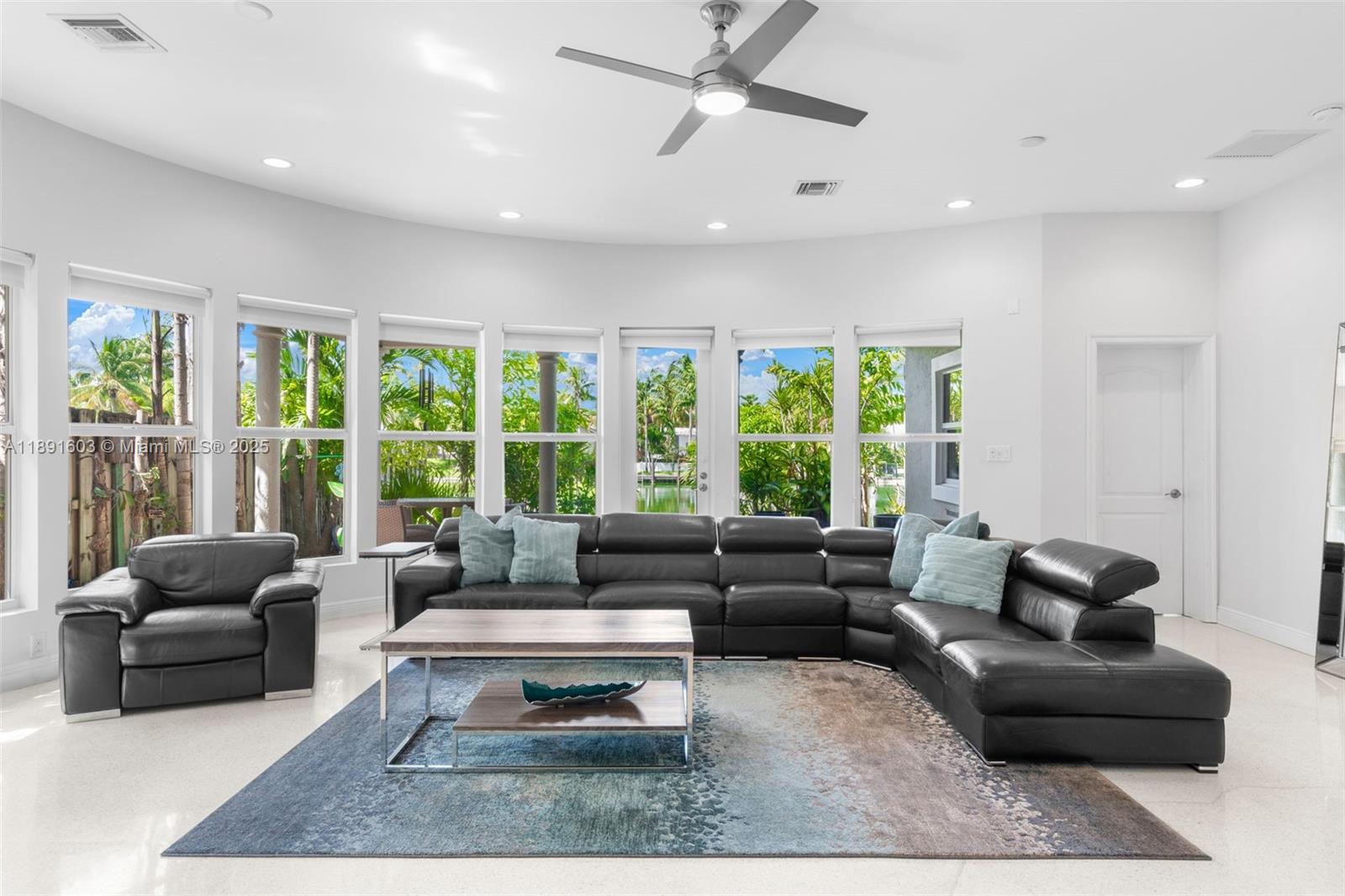 Poinsettia Heights - Residential