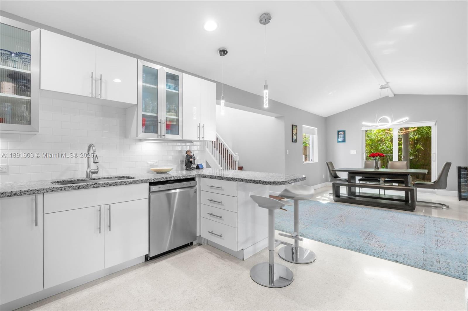 Poinsettia Heights - Residential