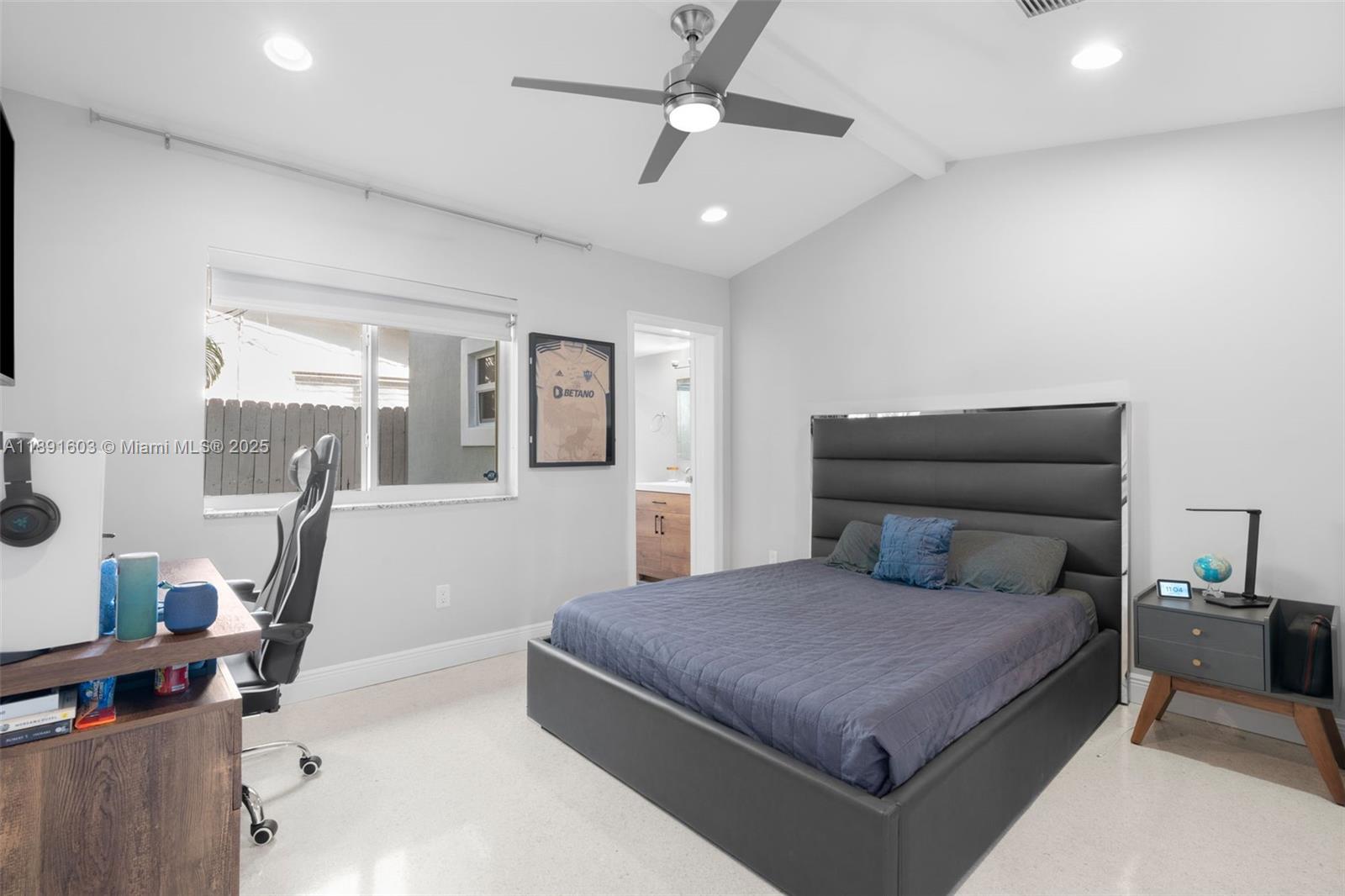 Poinsettia Heights - Residential