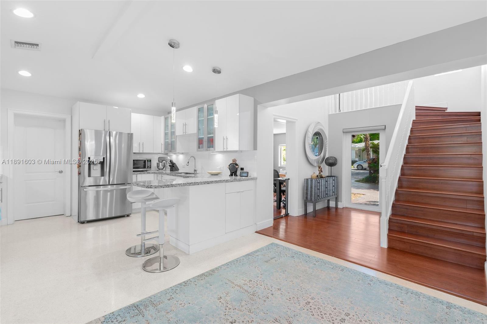 Poinsettia Heights - Residential