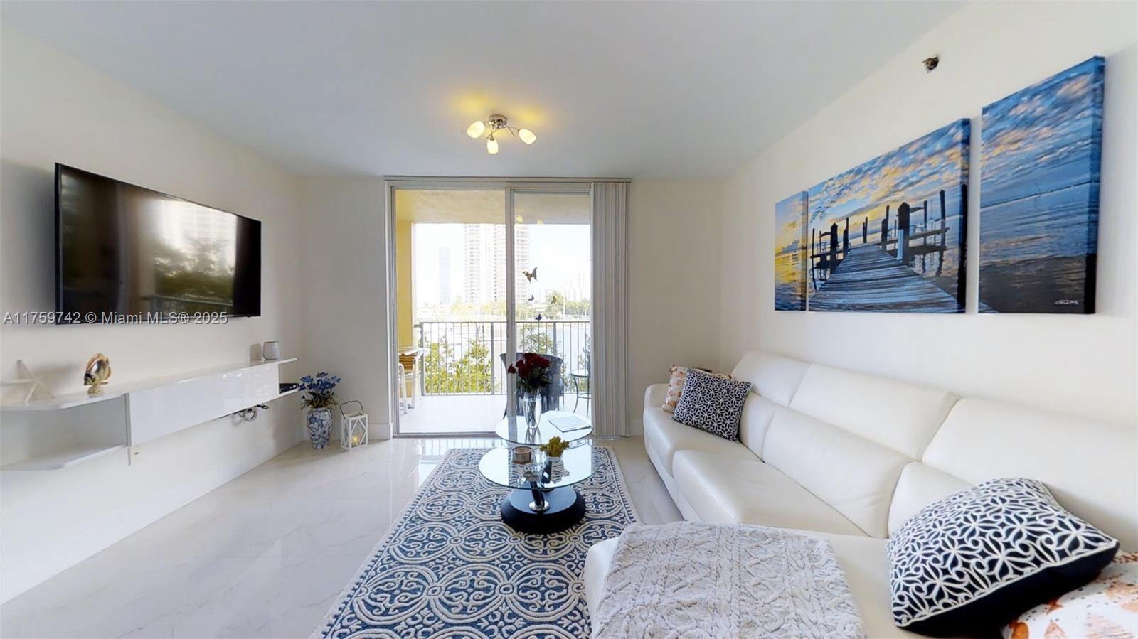 THE YACHT CLUB AT AVENTUR - Residential