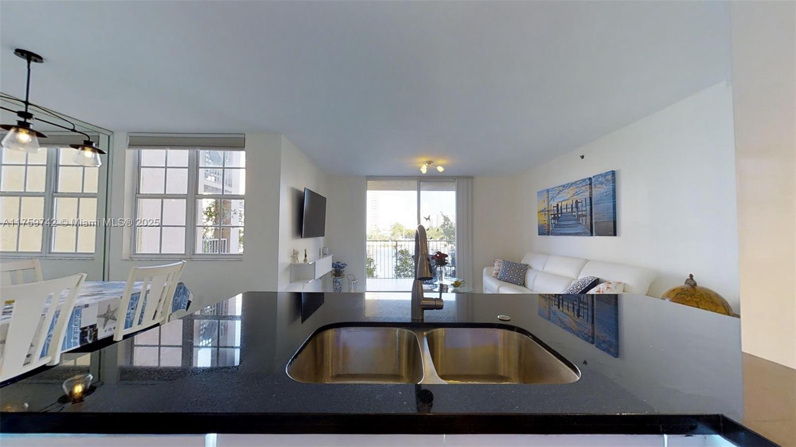THE YACHT CLUB AT AVENTUR - Residential