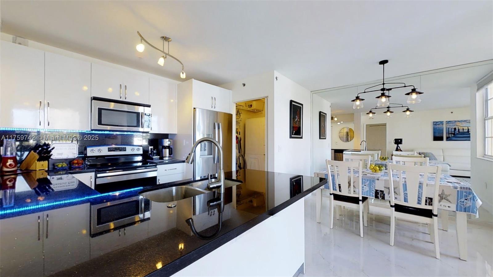 THE YACHT CLUB AT AVENTUR - Residential