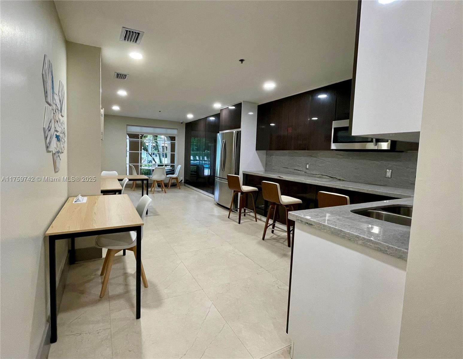 THE YACHT CLUB AT AVENTUR - Residential
