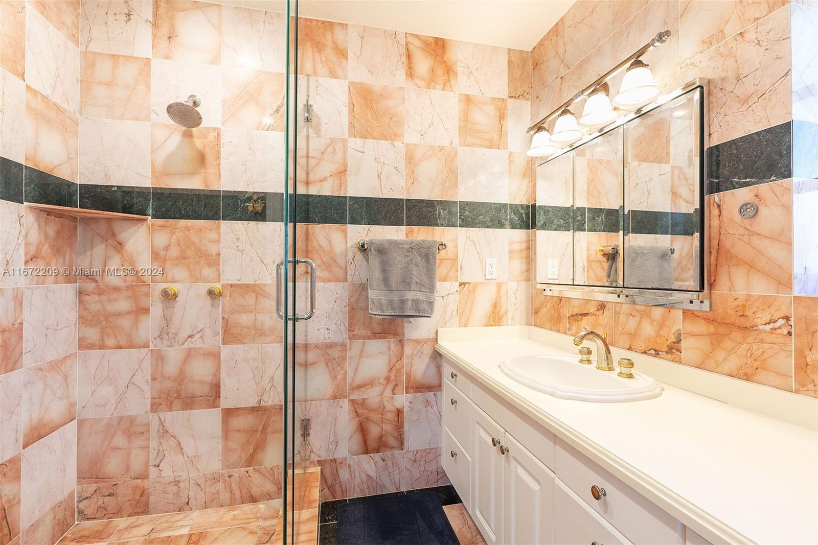 ROYAL PALM ESTATES REPLAT - Residential