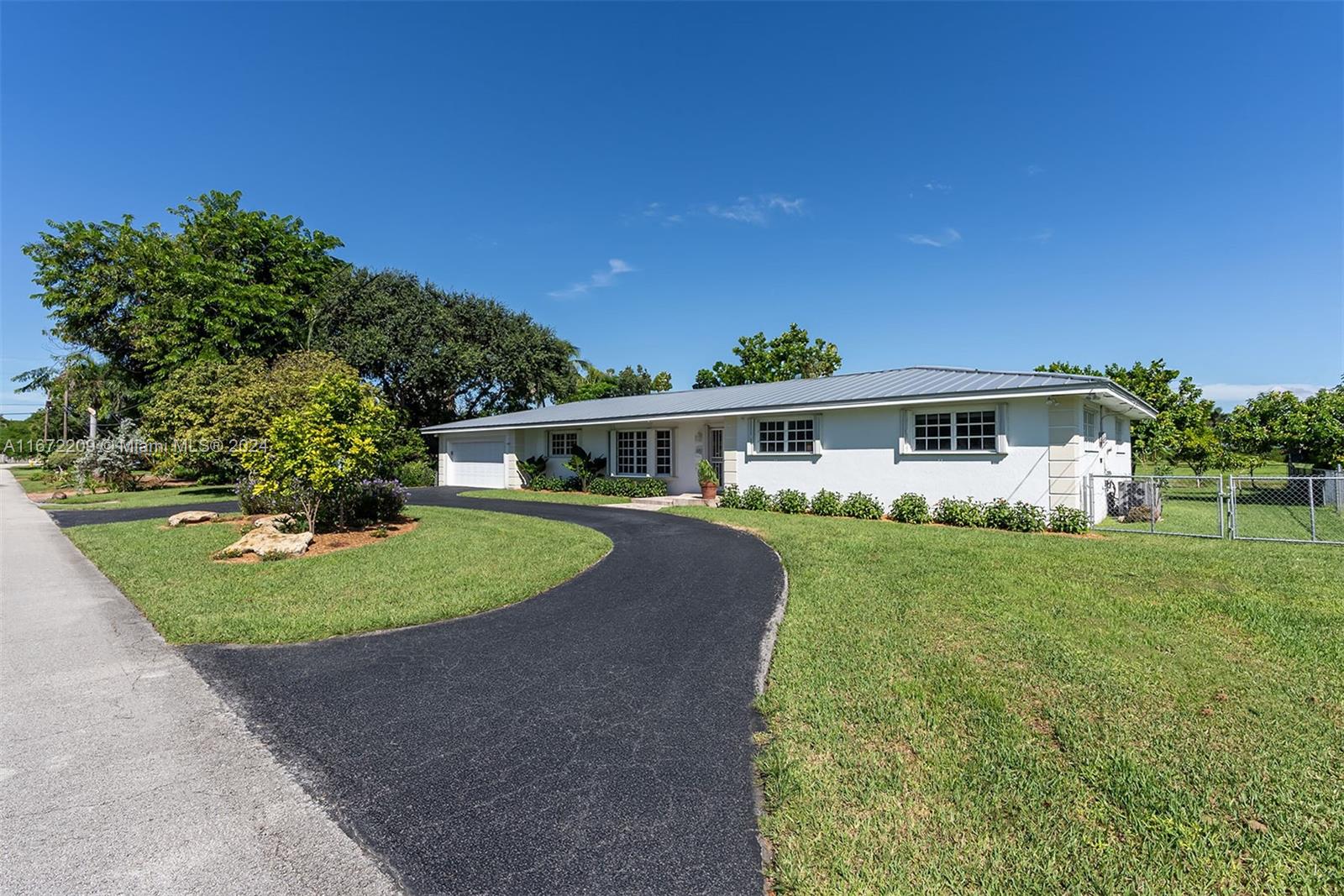 ROYAL PALM ESTATES REPLAT - Residential
