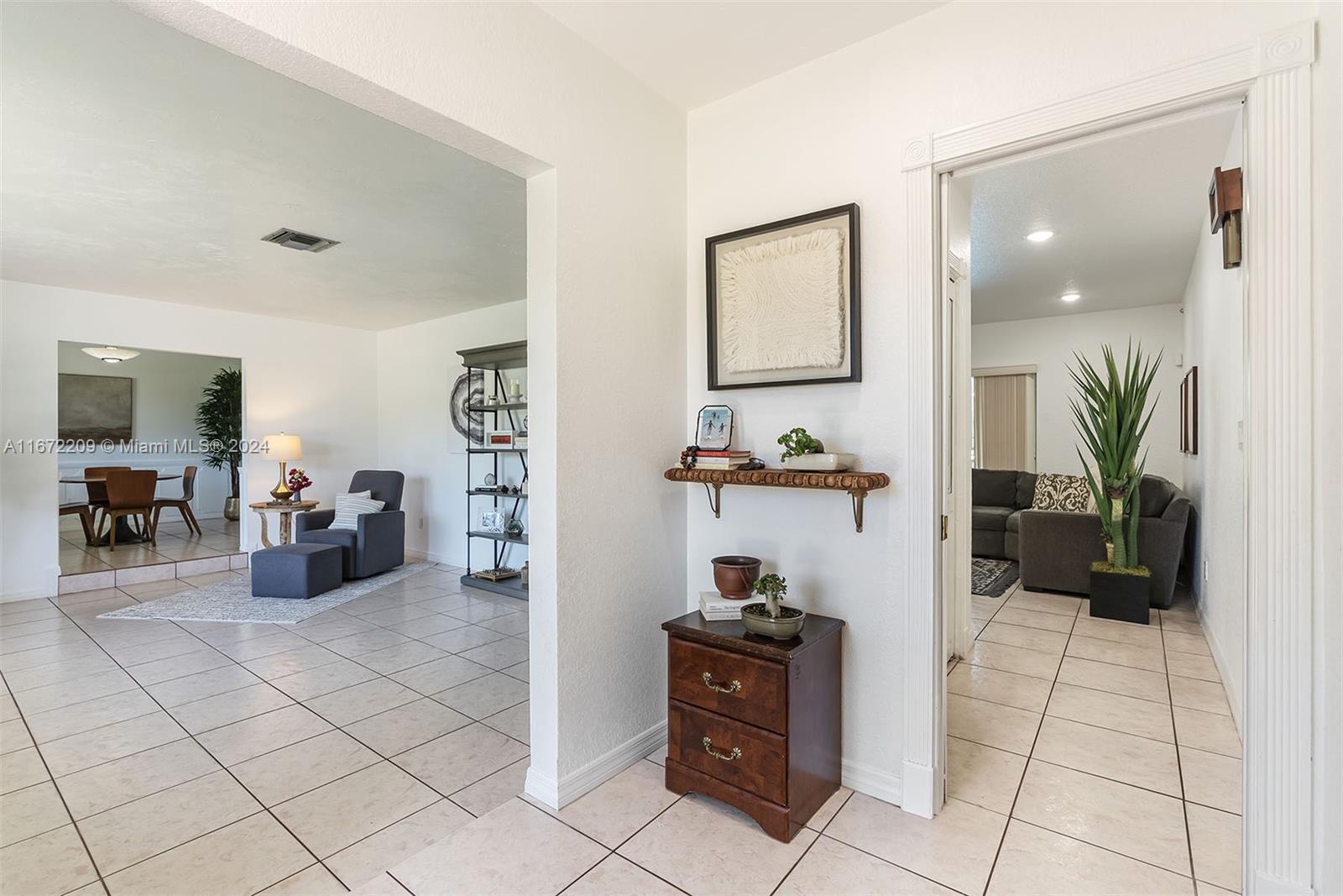 ROYAL PALM ESTATES REPLAT - Residential