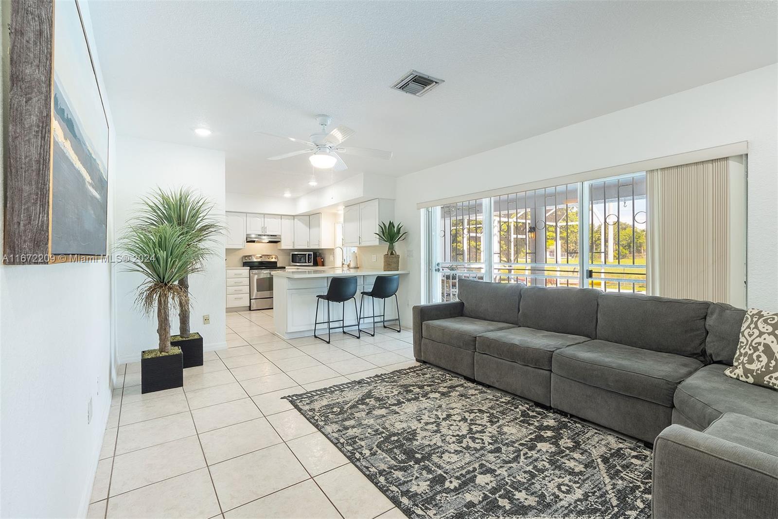 ROYAL PALM ESTATES REPLAT - Residential