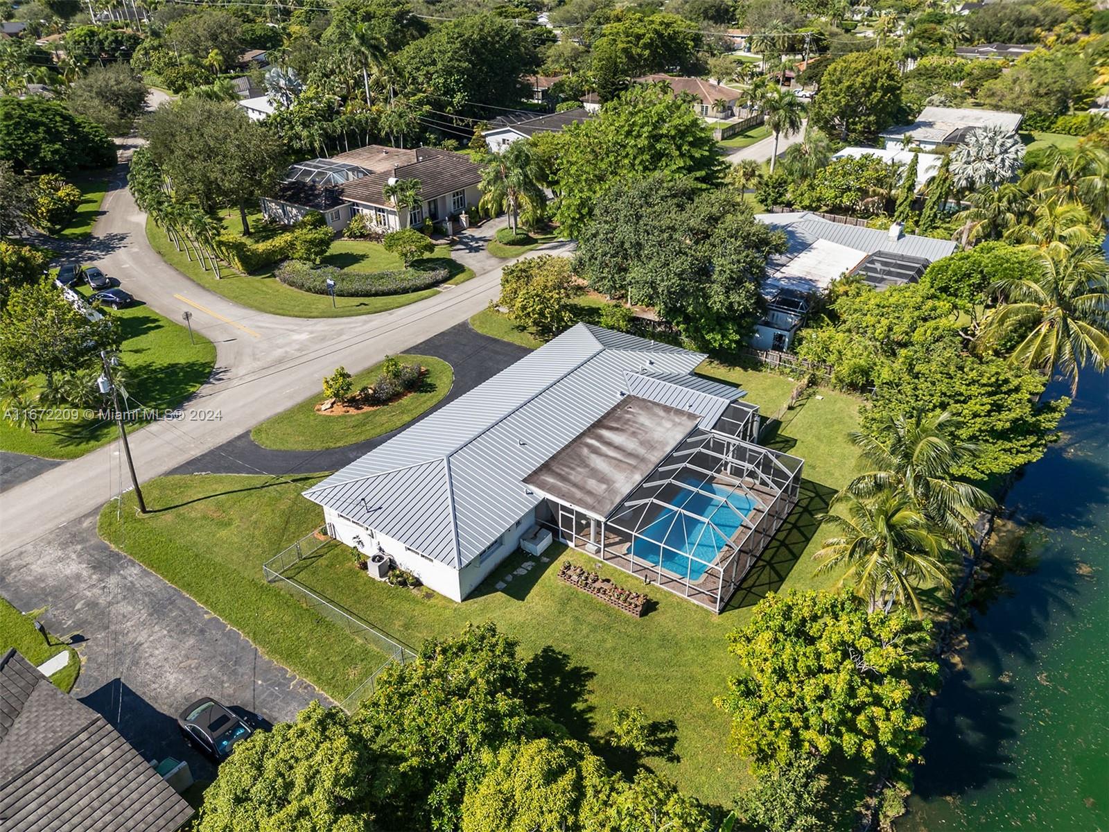 ROYAL PALM ESTATES REPLAT - Residential