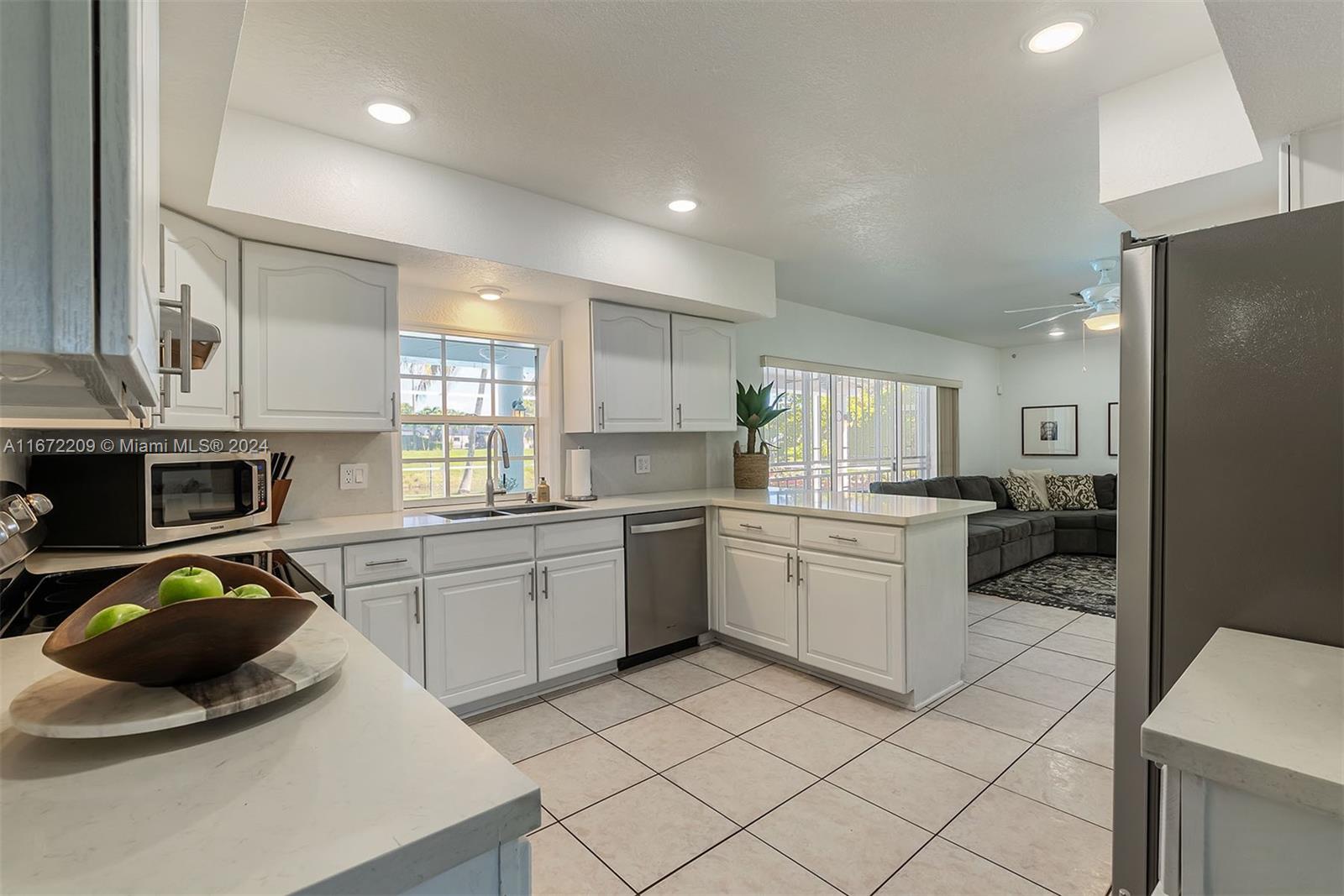 ROYAL PALM ESTATES REPLAT - Residential