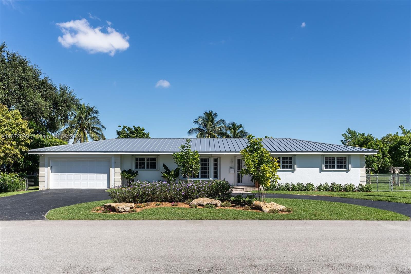 ROYAL PALM ESTATES REPLAT - Residential