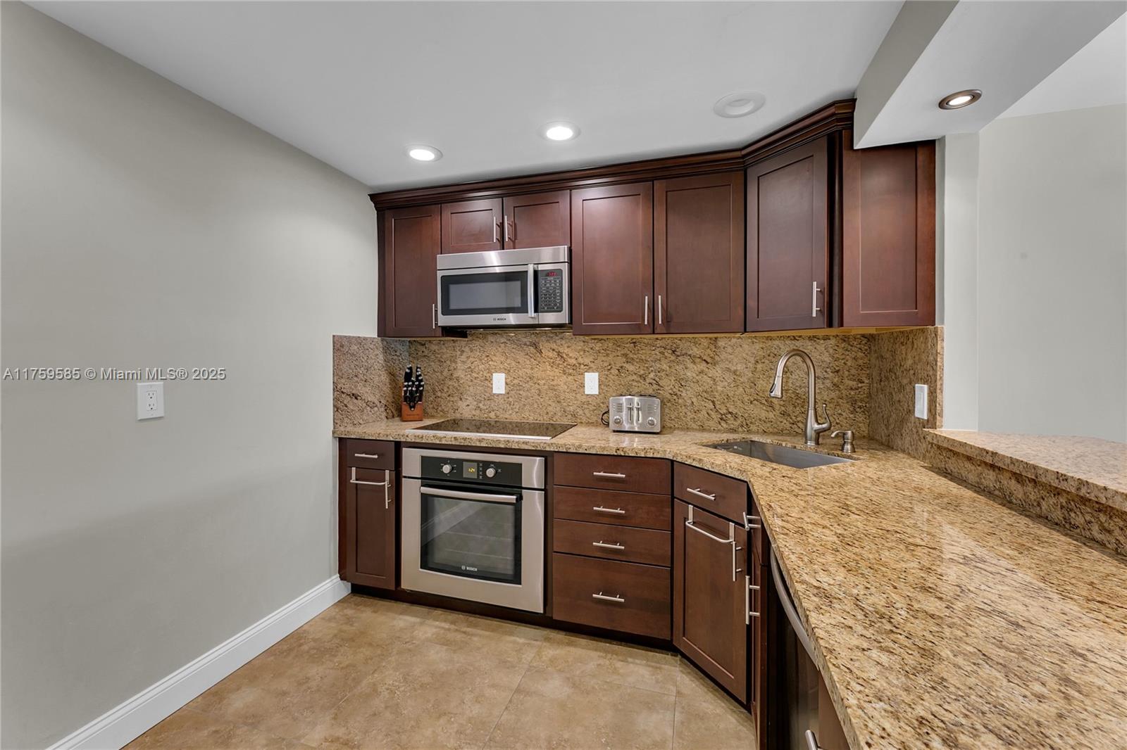 DESOTO PARK CONDO - Residential