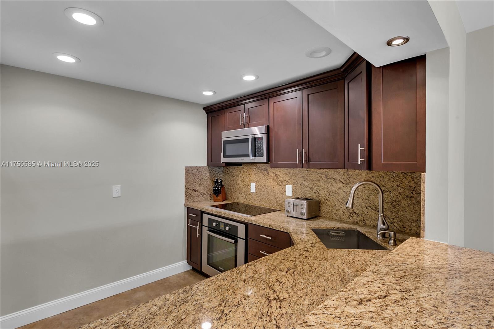 DESOTO PARK CONDO - Residential