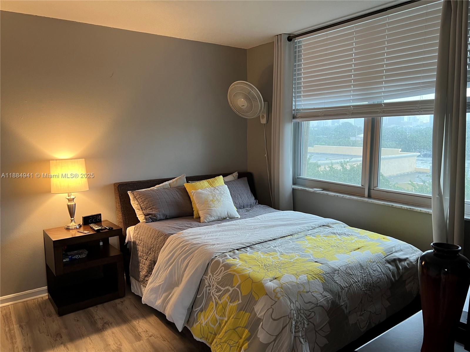 RUNAWAY BAY CONDO - Residential Lease