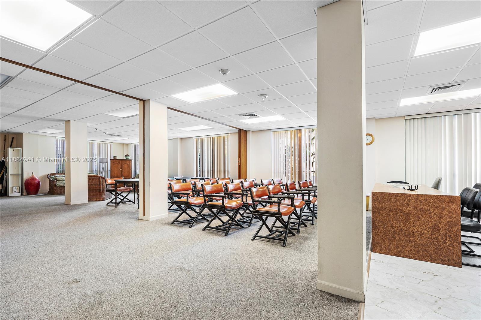 RUNAWAY BAY CONDO - Residential Lease