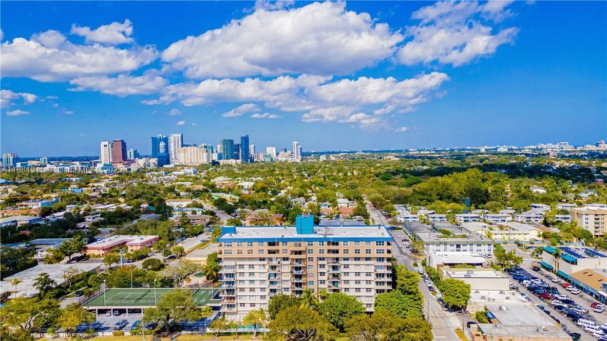 RUNAWAY BAY CONDO - Residential Lease