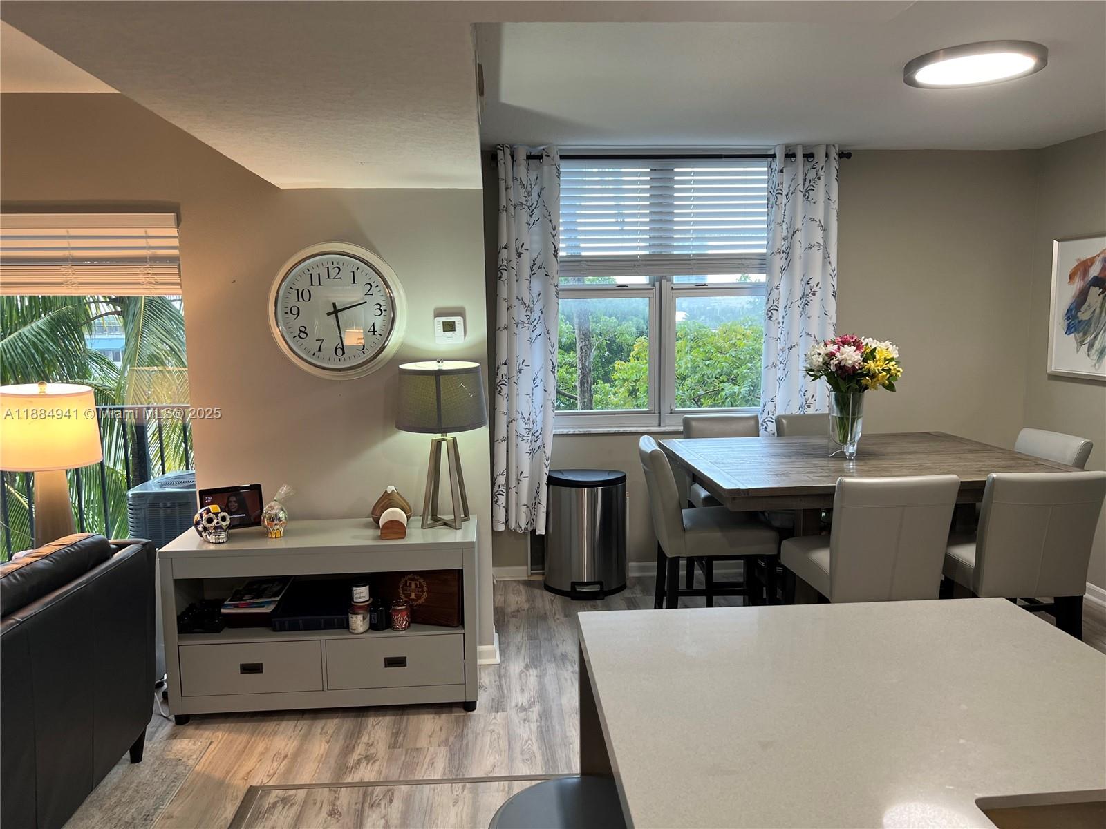 RUNAWAY BAY CONDO - Residential Lease