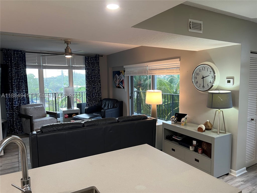 Photo of 1625 SE 10th Ave #402, Fort Lauderdale, FL 33316 (MLS # A11884941)