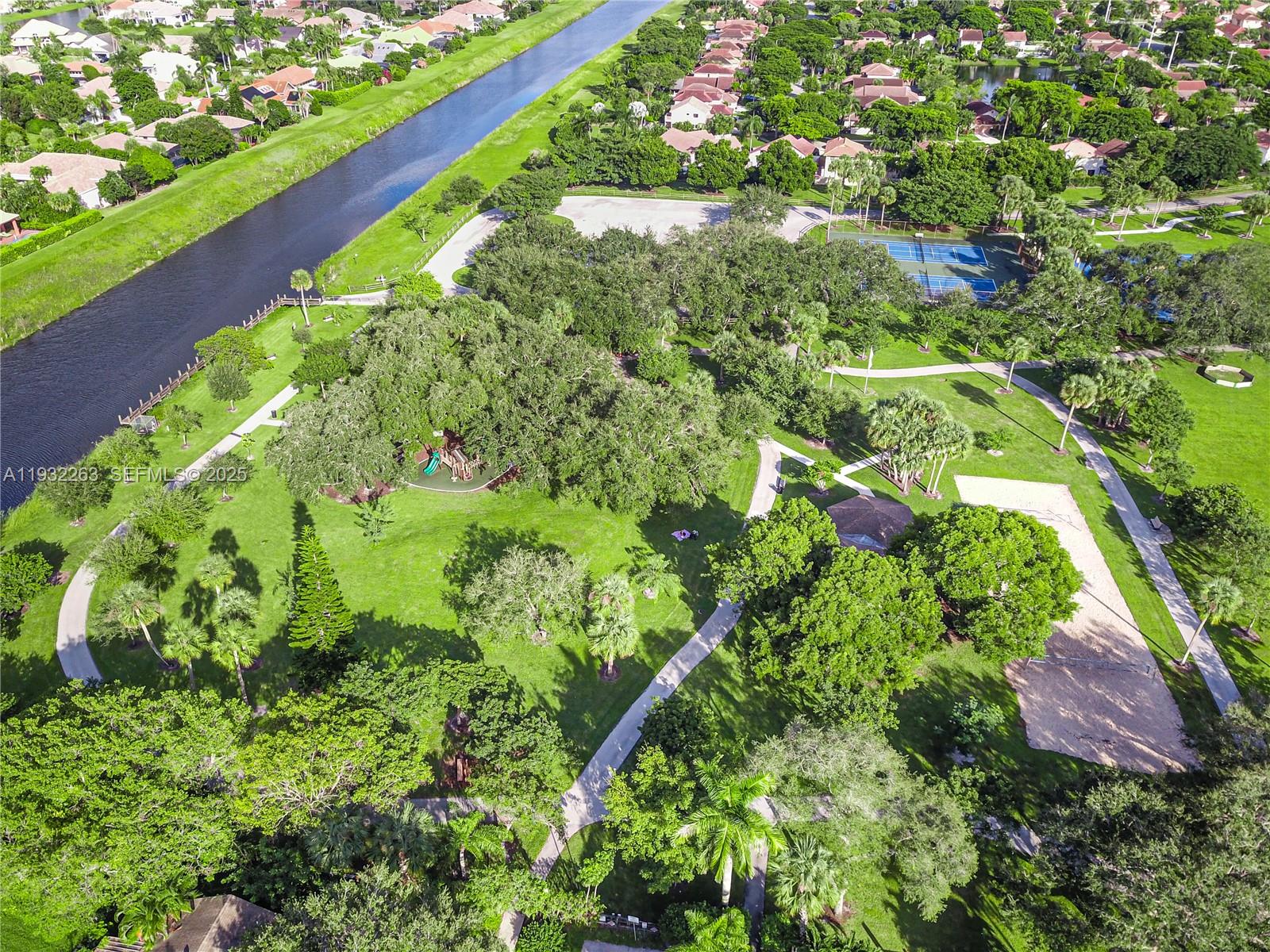 VILLAGES OF HILLSBORO SEC - Residential