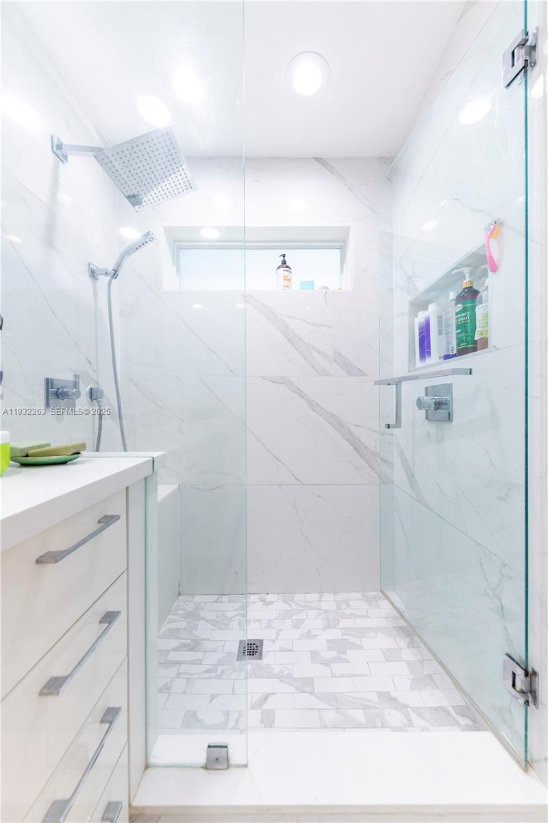 VILLAGES OF HILLSBORO SEC - Residential