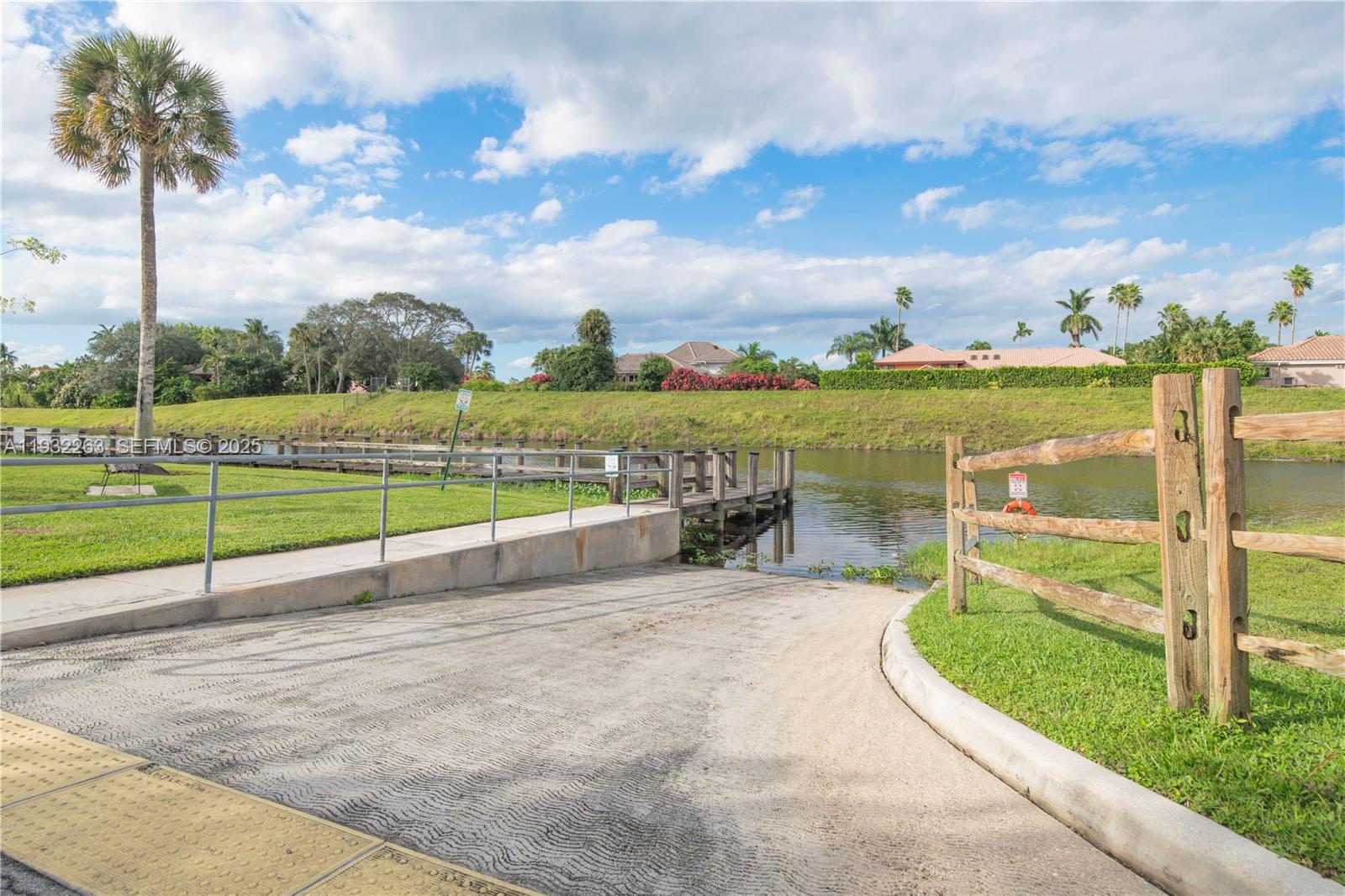 VILLAGES OF HILLSBORO SEC - Residential