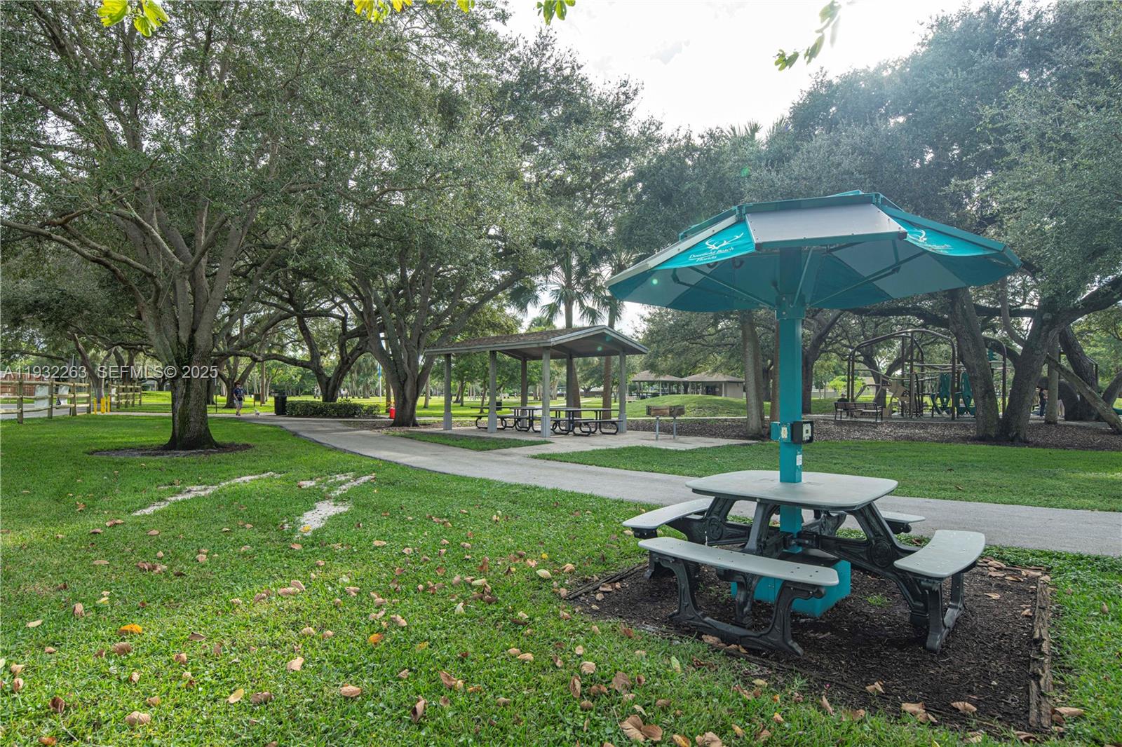 VILLAGES OF HILLSBORO SEC - Residential